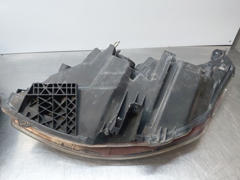 Recambio de faro derecho para citroën c4 coupé (la_) 1.6 hdi referencia OEM IAM   
