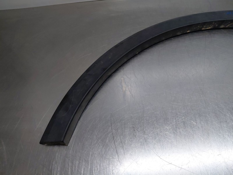 Recambio de aletin trasero derecho para mg zs suv referencia OEM IAM   