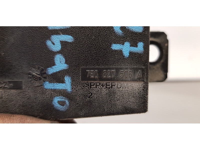 Recambio de cerradura puerta trasera derecha para volkswagen t6 transporter furgón referencia OEM IAM 7E0827506A  