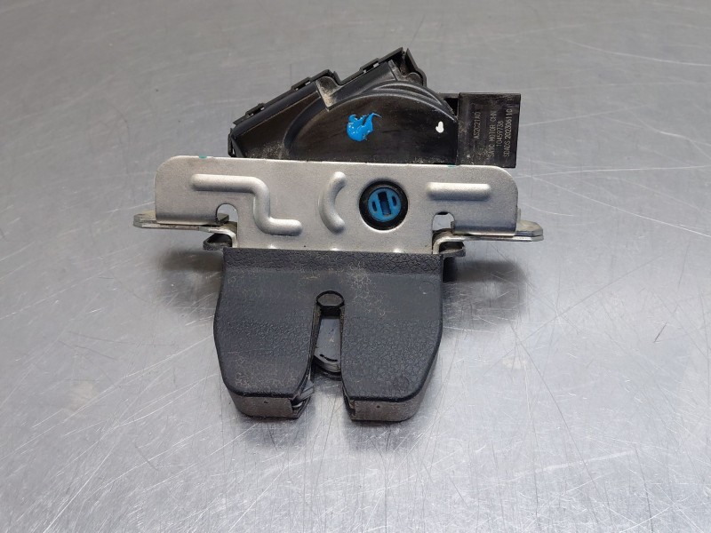 Recambio de cerradura maletero / porton para mg zs suv referencia OEM IAM   