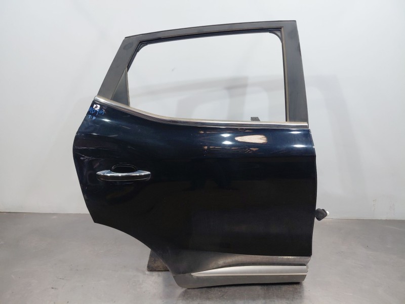 Recambio de puerta trasera derecha para mg zs suv referencia OEM IAM   