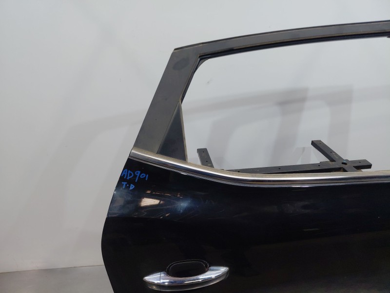 Recambio de puerta trasera derecha para mg zs suv referencia OEM IAM   