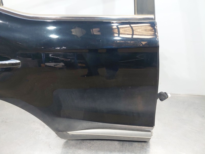 Recambio de puerta trasera derecha para mg zs suv referencia OEM IAM   