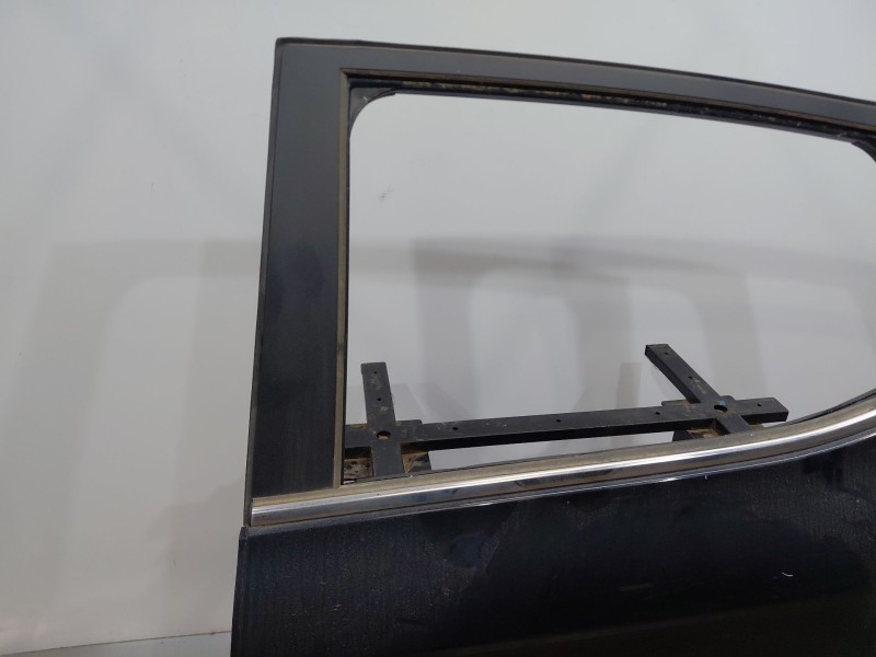 Recambio de puerta trasera izquierda para mg zs suv referencia OEM IAM   