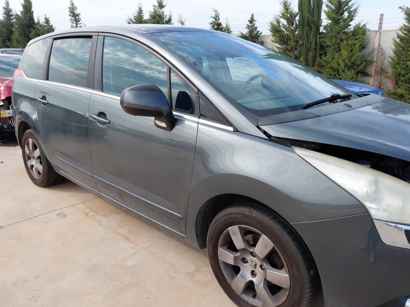 peugeot 5008 (0u_, 0e_) del año 2011