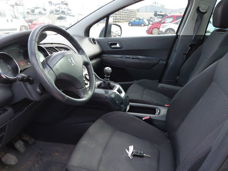 peugeot 5008 (0u_, 0e_) del año 2011