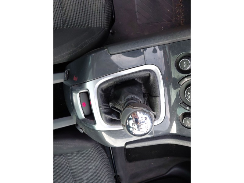 peugeot 5008 (0u_, 0e_) del año 2011