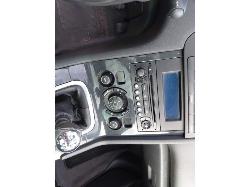 peugeot 5008 (0u_, 0e_) del año 2011