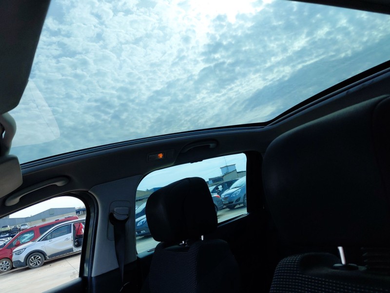peugeot 5008 (0u_, 0e_) del año 2011