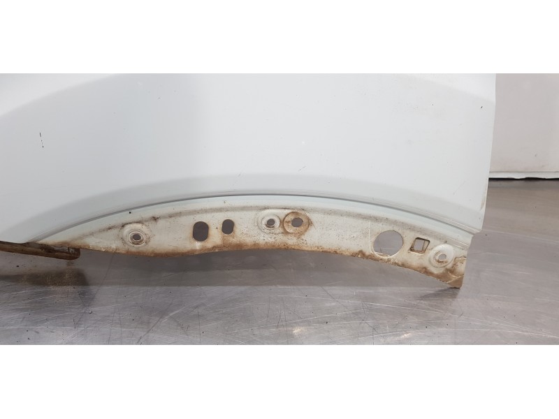 Recambio de aleta delantera izquierda para ford transit kastenwagen (ttg) 350 l2 ambiente referencia OEM IAM 2203290 PBK31V16006