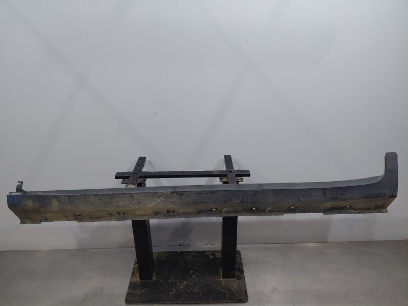Recambio de faldon lateral para mg zs suv referencia OEM IAM   