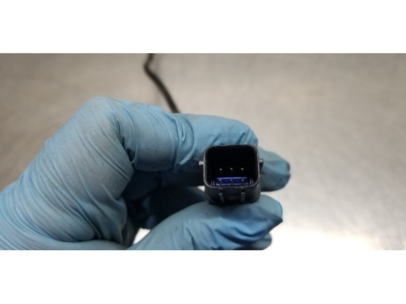 Recambio de sensor de aparcamiento para hyundai kona klass 2wd referencia OEM IAM 95760J9000  