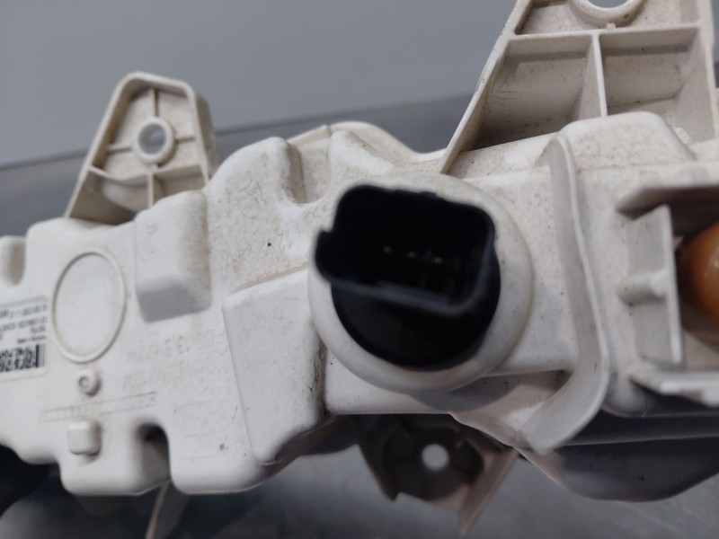 Recambio de piloto delantero izquierdo para peugeot 2008 (p2) allure puretech referencia OEM IAM 9824241480  