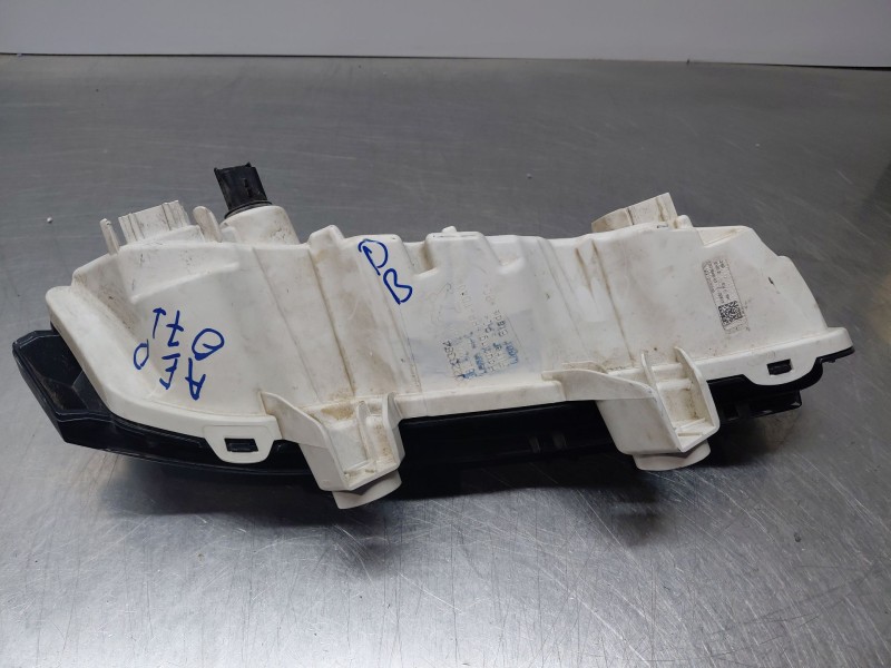 Recambio de piloto delantero derecho para peugeot 2008 (p2) allure puretech referencia OEM IAM 9824241280  