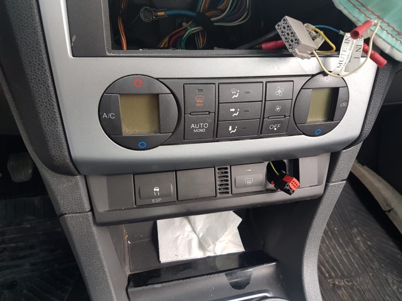 ford focus berlina (cap) del año 2006