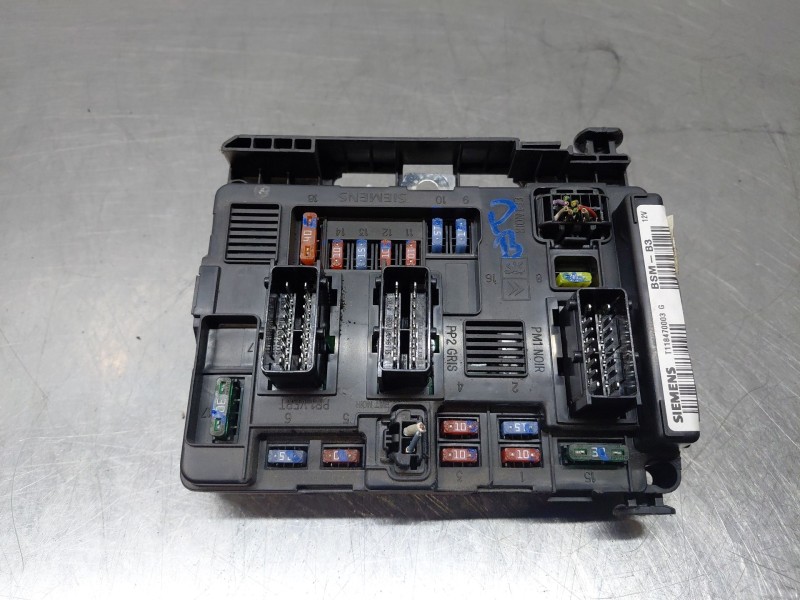 Recambio de caja reles / fusibles para citroën xsara picasso (n68) 1.6 hdi referencia OEM IAM   