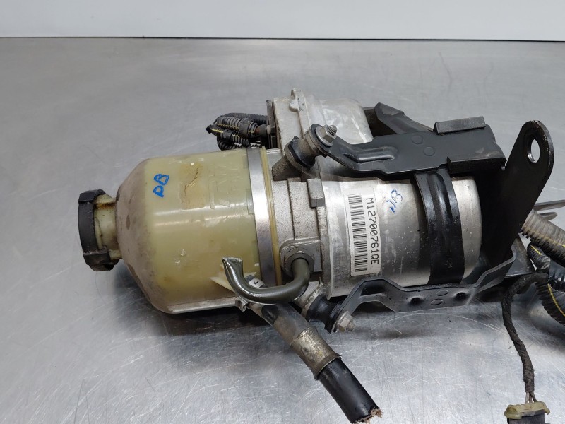 Recambio de bomba direccion para opel meriva b monospace (s10) 1.4 (75) referencia OEM IAM   
