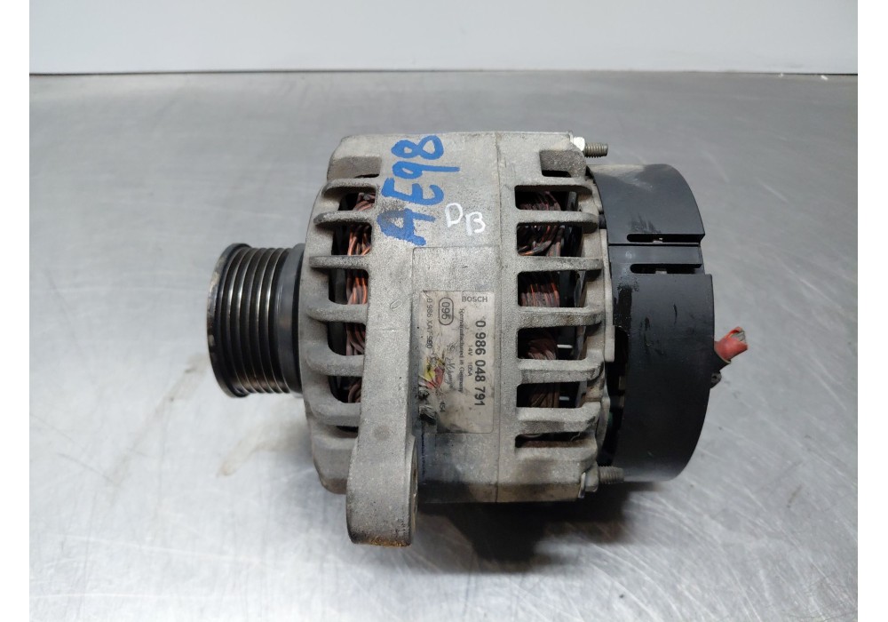Recambio de alternador para opel zafira / zafira family b (a05) 1.9 cdti (m75) referencia OEM IAM 93169257  