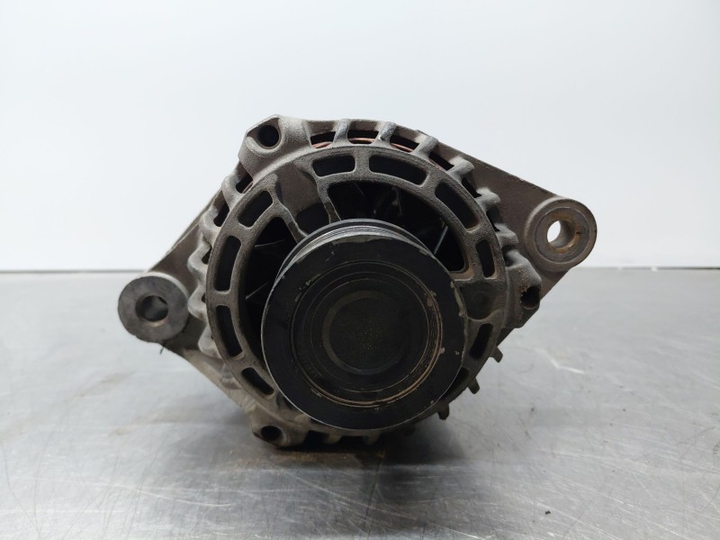 Recambio de alternador para opel zafira / zafira family b (a05) 1.9 cdti (m75) referencia OEM IAM 93169257  