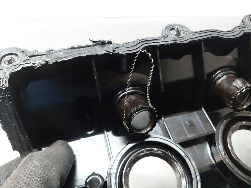 Recambio de tapa balancines para opel astra j (p10) 1.7 cdti (68) referencia OEM IAM   