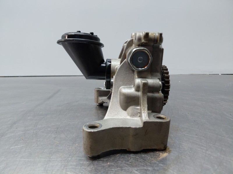 Recambio de bomba aceite para kia stonic (ybcuv) drive referencia OEM IAM   