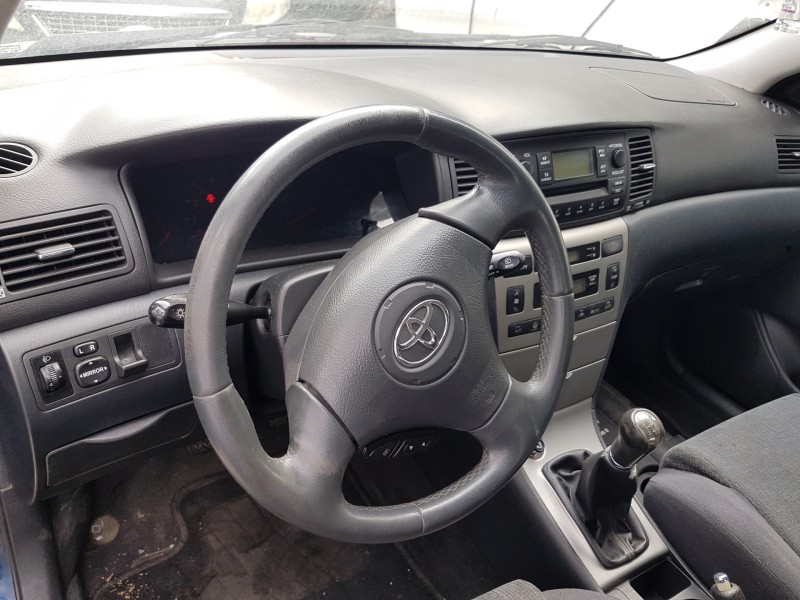 toyota corolla (e12) del año 2002 toyota corolla (e12) del año 2002