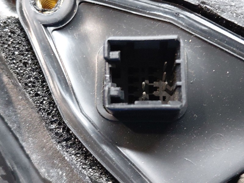 Recambio de retrovisor izquierdo para kia carnival ii (gq) 2.5 v6 referencia OEM IAM   