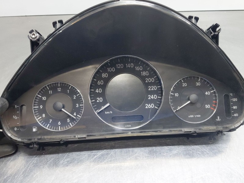 Recambio de cuadro instrumentos para mercedes-benz clase e (w211) e 270 cdi (211.016) referencia OEM IAM   