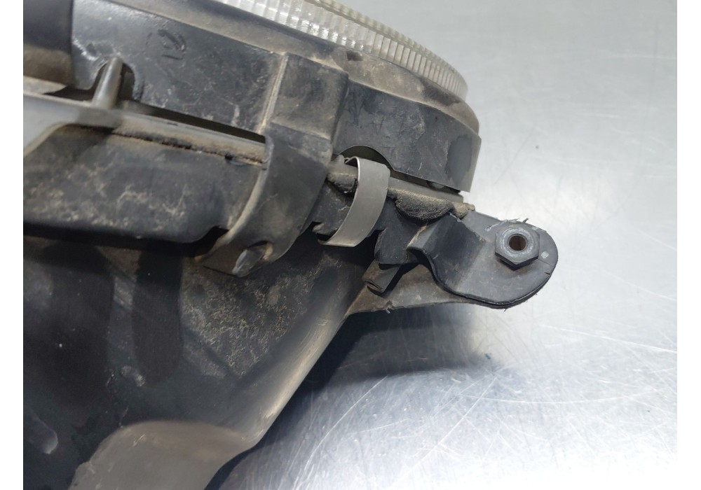 Recambio de faro izquierdo para mercedes-benz clase e (w211) e 270 cdi (211.016) referencia OEM IAM   