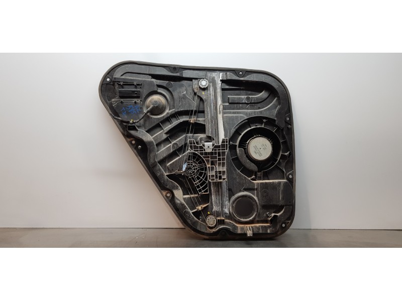 Recambio de elevalunas trasero derecho para hyundai tucson essence bluedrive 2wd referencia OEM IAM 83481D7000  