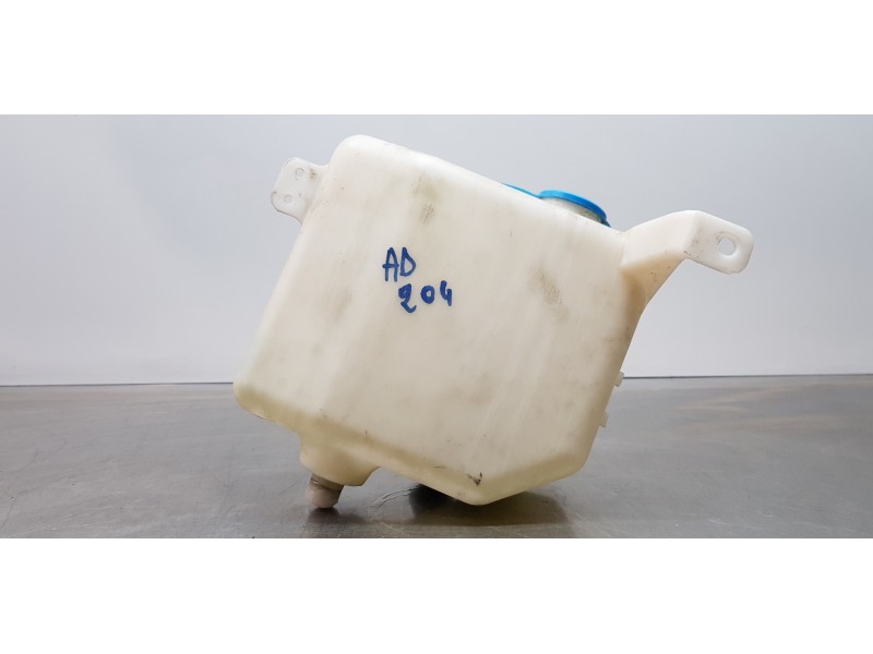 Recambio de deposito limpia para ssangyong rodius xdi limited referencia OEM IAM 7841021000  