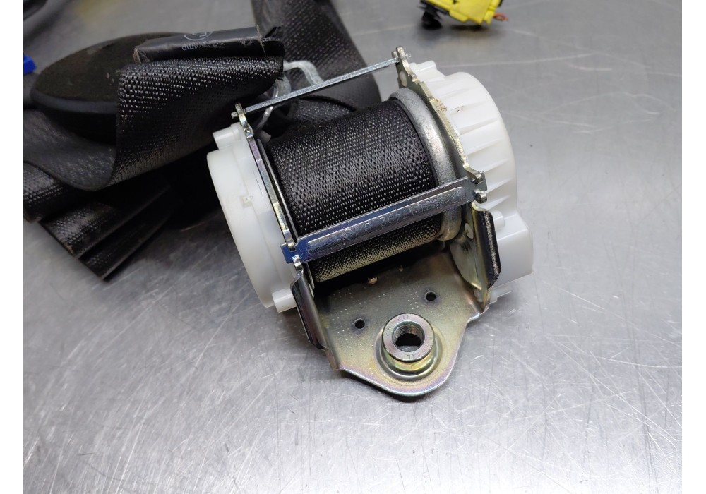 Recambio de cinturon seguridad delantero derecho para opel meriva b monospace (s10) 1.4 (75) referencia OEM IAM   