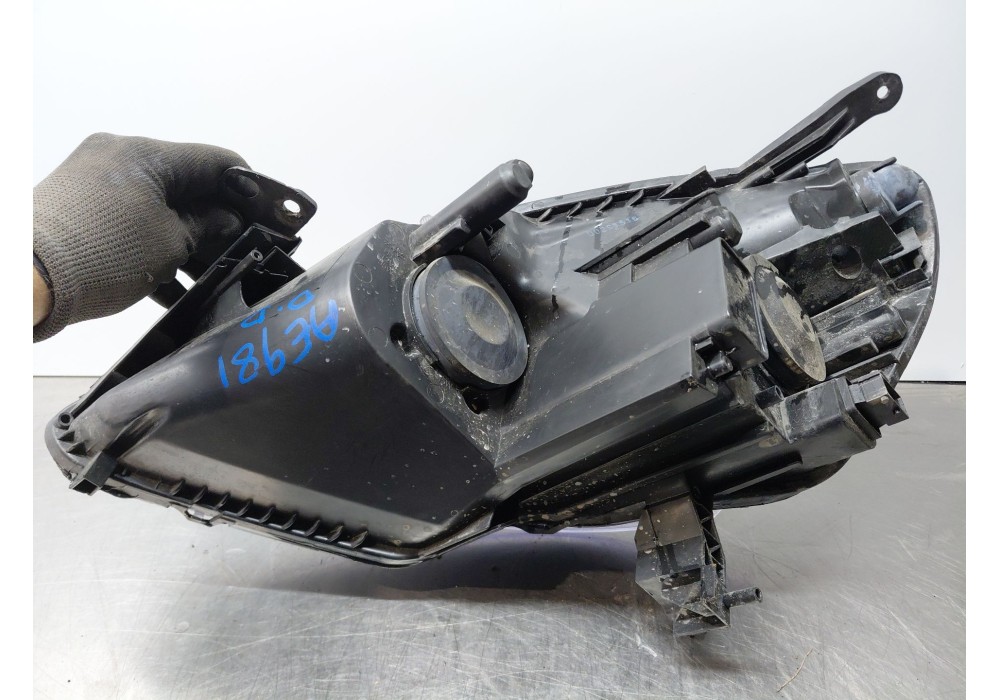 Recambio de faro derecho para opel zafira / zafira family b (a05) 1.9 cdti (m75) referencia OEM IAM 93190409  