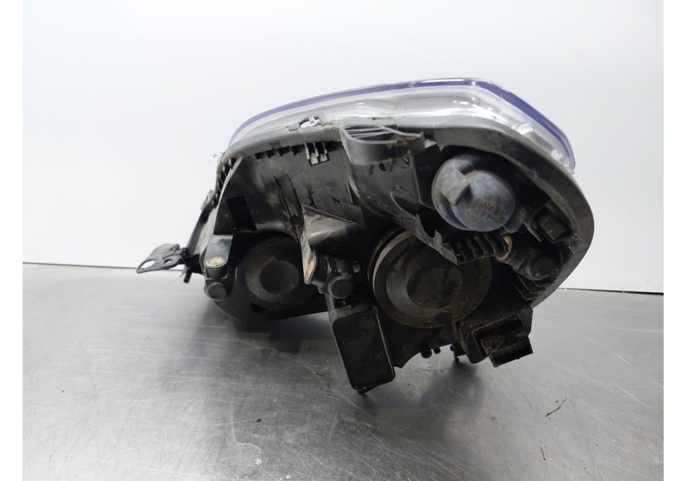 Recambio de faro derecho para opel zafira / zafira family b (a05) 1.9 cdti (m75) referencia OEM IAM 93190409  