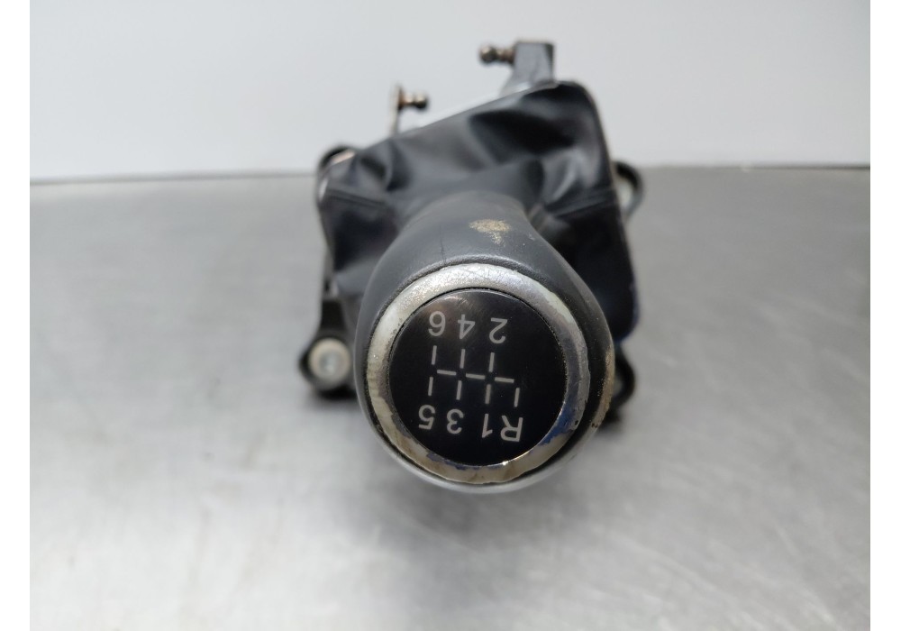 Recambio de palanca cambio para opel zafira / zafira family b (a05) 1.9 cdti (m75) referencia OEM IAM 55597061  
