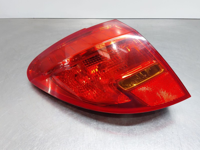 Recambio de piloto trasero izquierdo para opel meriva b monospace (s10) 1.4 (75) referencia OEM IAM   