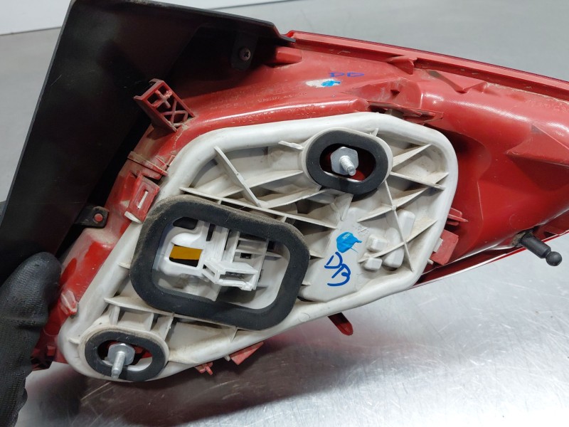 Recambio de piloto trasero izquierdo para opel meriva b monospace (s10) 1.4 (75) referencia OEM IAM   