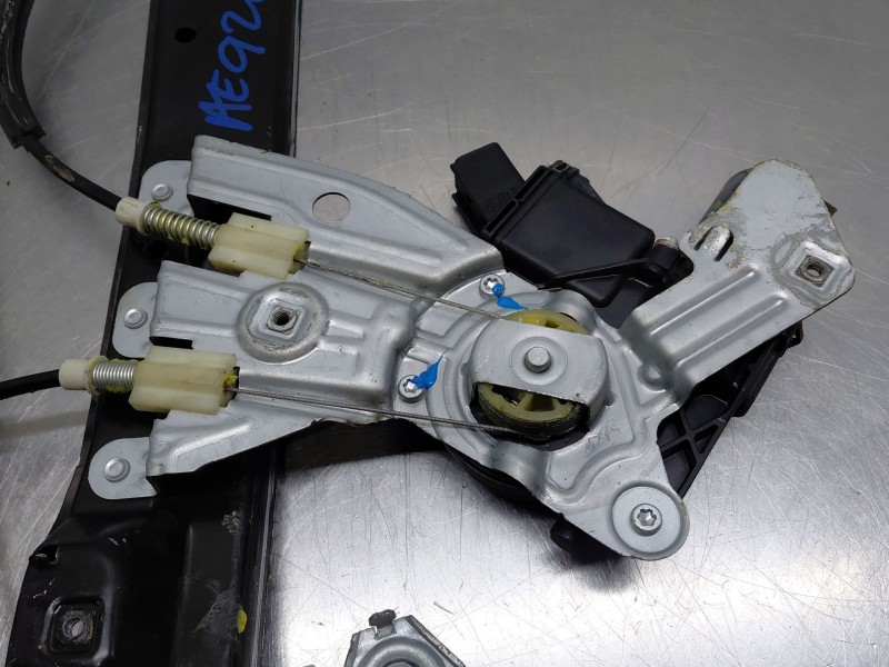 Recambio de elevalunas delantero derecho para opel meriva b monospace (s10) 1.4 (75) referencia OEM IAM   