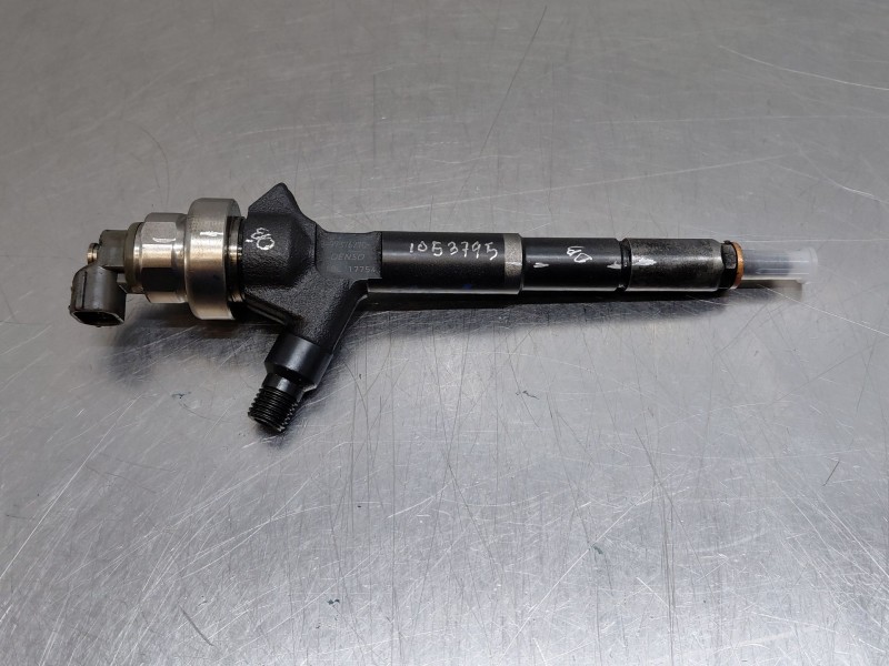 Recambio de inyector para opel astra j (p10) 1.7 cdti (68) referencia OEM IAM   