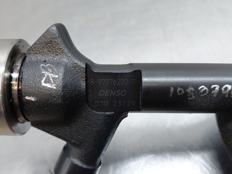 Recambio de inyector para opel astra j (p10) 1.7 cdti (68) referencia OEM IAM   