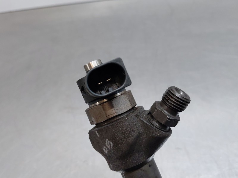 Recambio de inyector para audi q3 (8ub, 8ug) 2.0 tdi referencia OEM IAM   