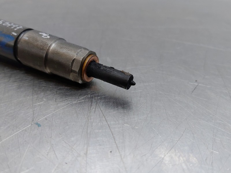Recambio de inyector para audi q3 (8ub, 8ug) 2.0 tdi referencia OEM IAM   