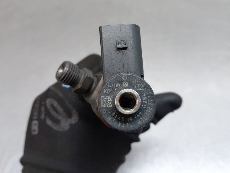 Recambio de inyector para audi q3 (8ub, 8ug) 2.0 tdi referencia OEM IAM   