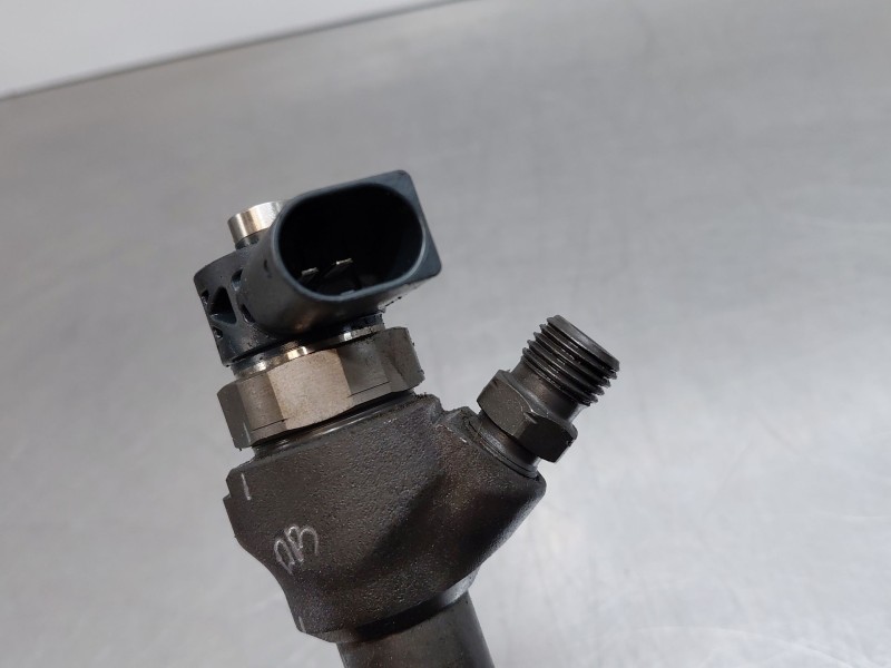Recambio de inyector para audi q3 (8ub, 8ug) 2.0 tdi referencia OEM IAM   