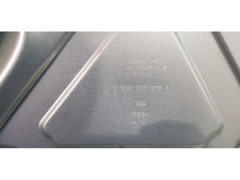 Recambio de elevalunas delantero derecho para volkswagen t6 transporter furgón referencia OEM IAM 7E1837730AE  