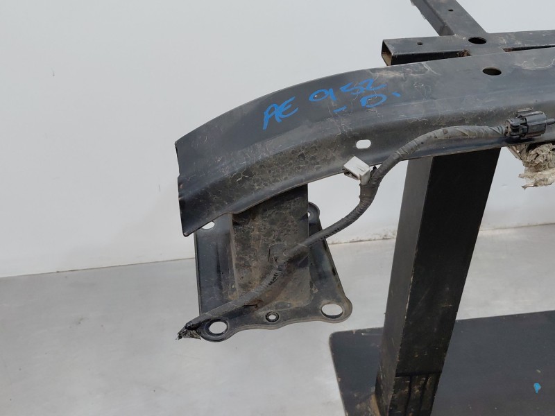 Recambio de refuerzo paragolpes delantero para hyundai ix35 (lm, el, elh) 2.0 crdi referencia OEM IAM   