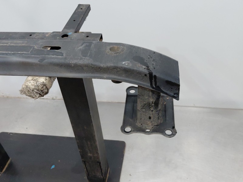 Recambio de refuerzo paragolpes delantero para hyundai ix35 (lm, el, elh) 2.0 crdi referencia OEM IAM   