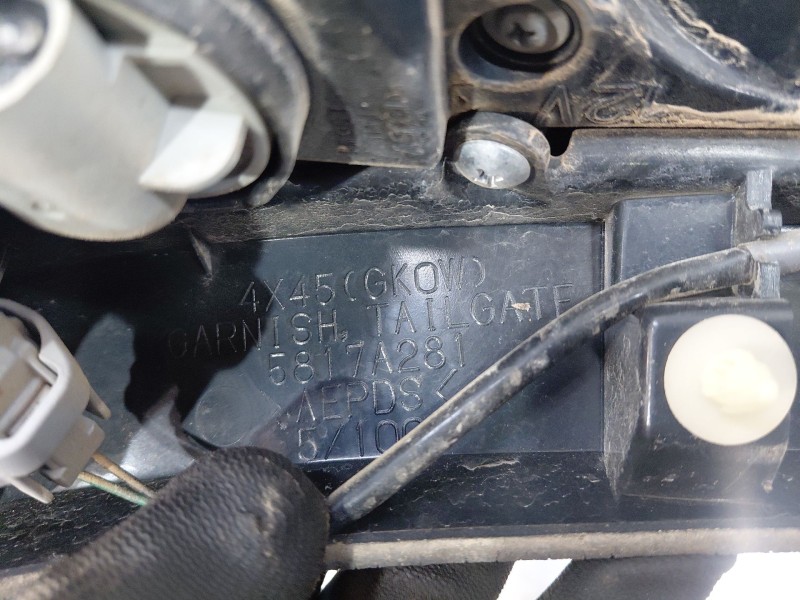 Recambio de luz central de freno para mitsubishi eclipse cross spirit referencia OEM IAM   