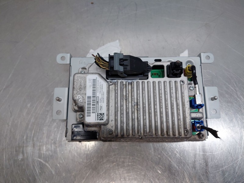 Recambio de pantalla multifuncion para ford kuga (cbs) titanium referencia OEM IAM   