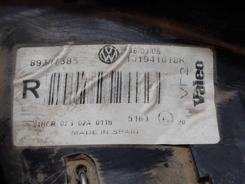 Recambio de faro derecho para volkswagen golf iv (1j1) 1.9 tdi referencia OEM IAM   